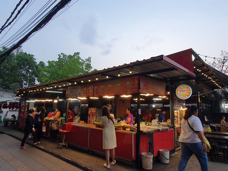 ตลาดต้นไทร แบริ่ง Tonsai Market