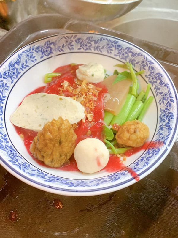 ร้านเย็นตาโฟรสเด็ด ไทยรุ่งเรืองเย็นตาโฟเจริญผล