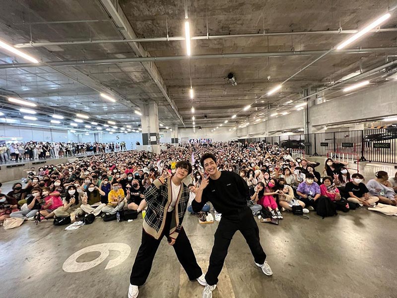 ภาพจาก Instagram theearthe