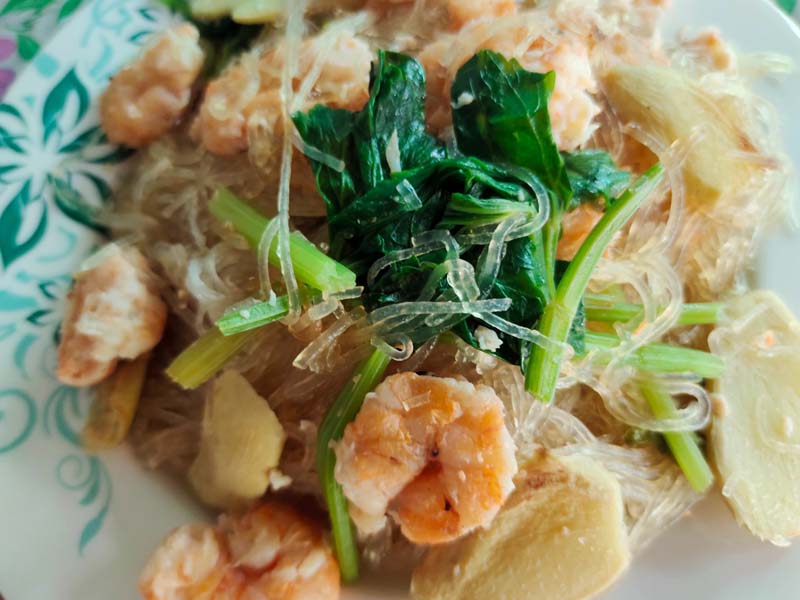 กุ้งอบวุ้นเส้น