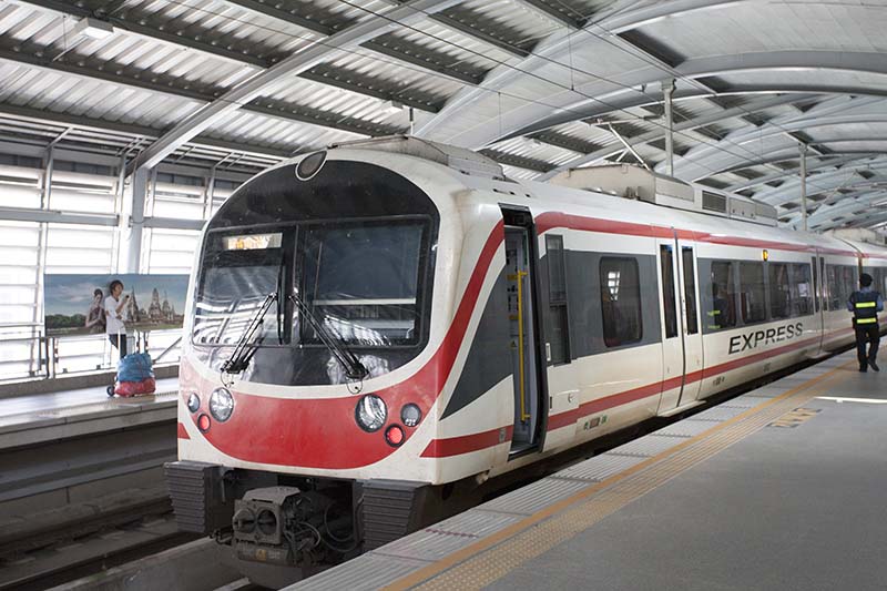 รถไฟฟ้า Airport Rail Link เส้นทางใกล้ราชมังคลากีฬาสถาน