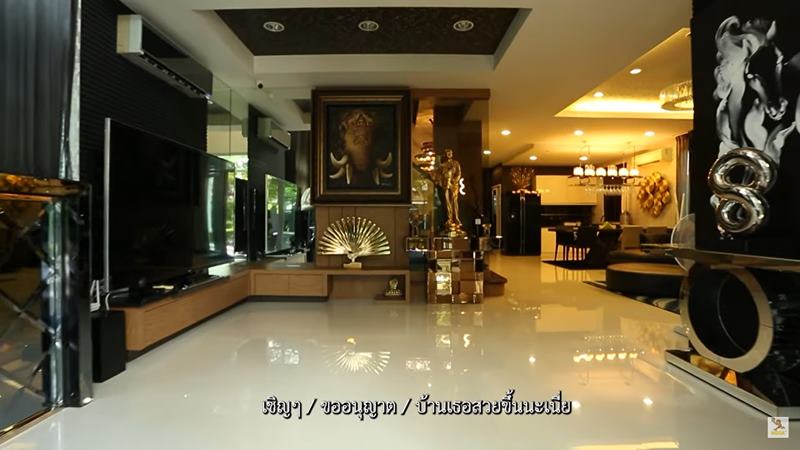 บ้านพชร์ อานนท์