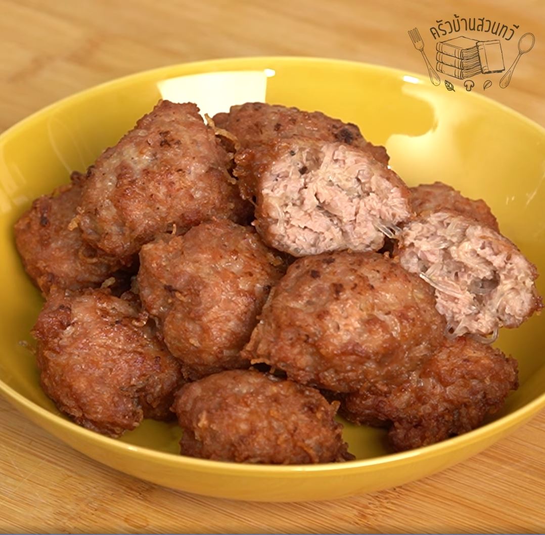 หมูก้อนทอด,