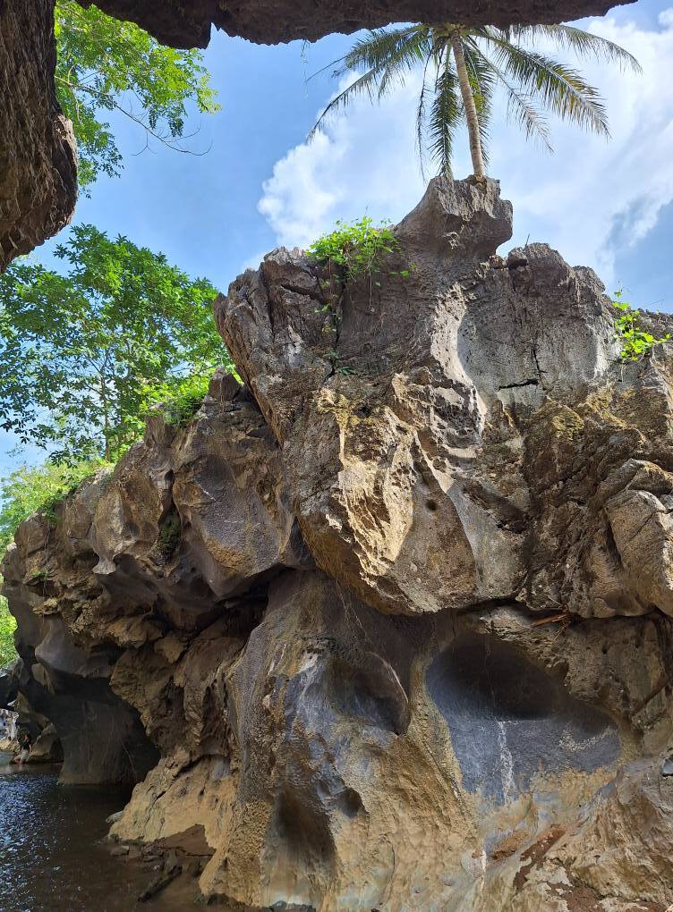 คลองหินดำ ชุมพร