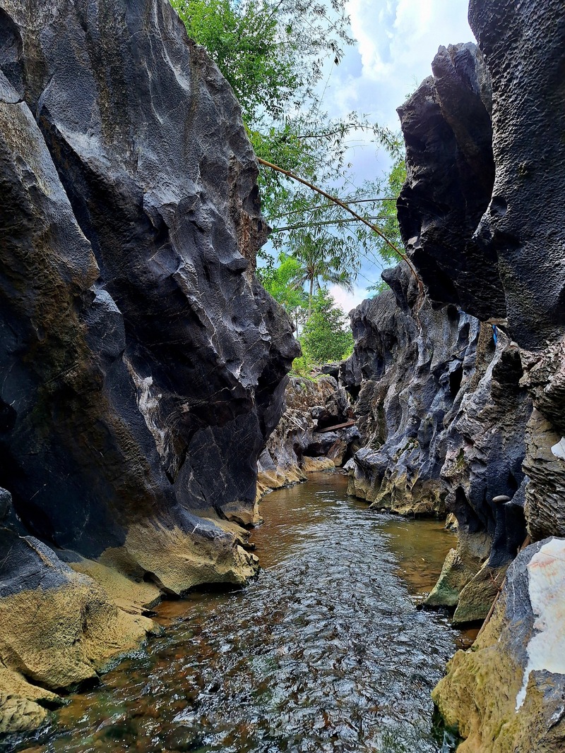 คลองหินดำ ชุมพร