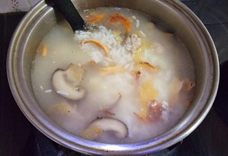 ข้าวต้มหมูสับ