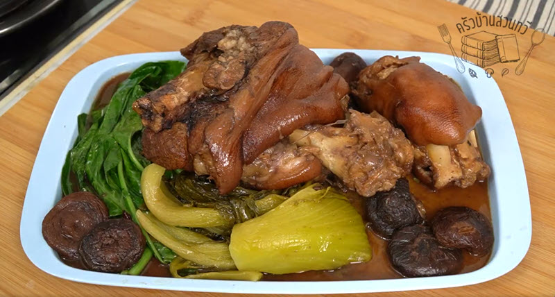 ขาหมูพะโล้