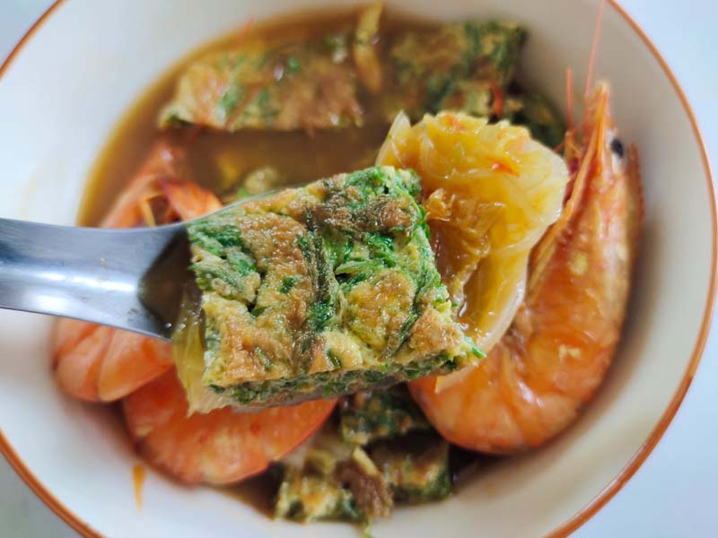 แกงส้มชะอมกุ้ง