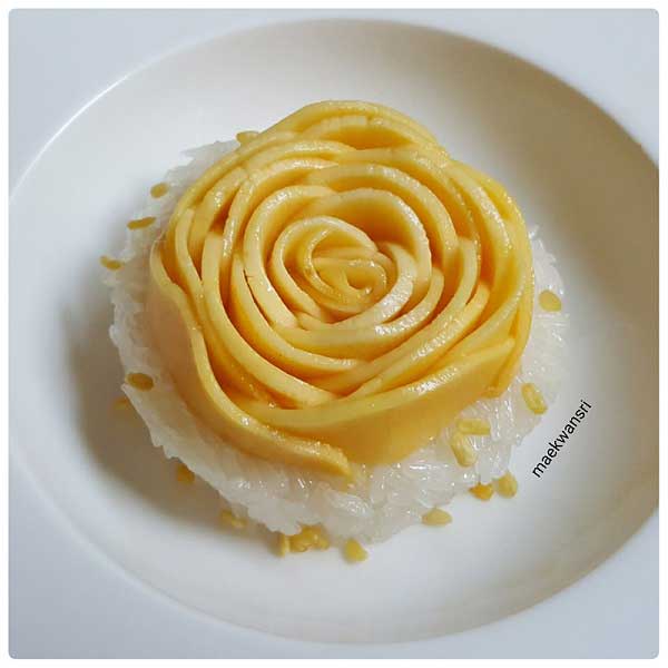 ขนมรูปกุหลาบ