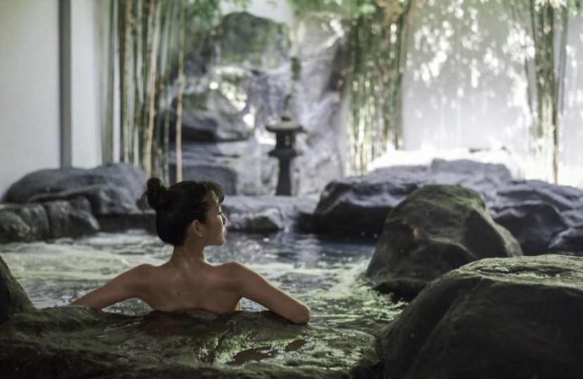 ออนเซ็น โรงแรม Serenity Hotel & Spa Onsen Kabinburi