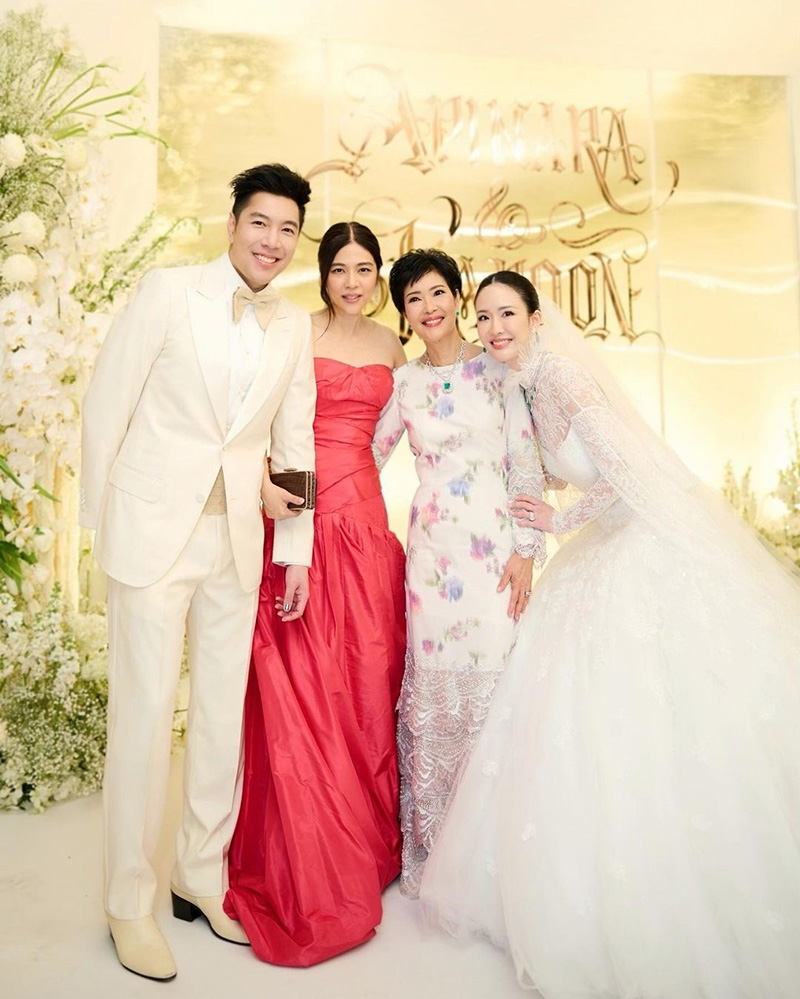 บรรยากาศงานแต่ง ก้อง กรุณ ฉลองวิวาห์ ปรางค์ อภินรา ดารา ไฮโซ มาเพียบ