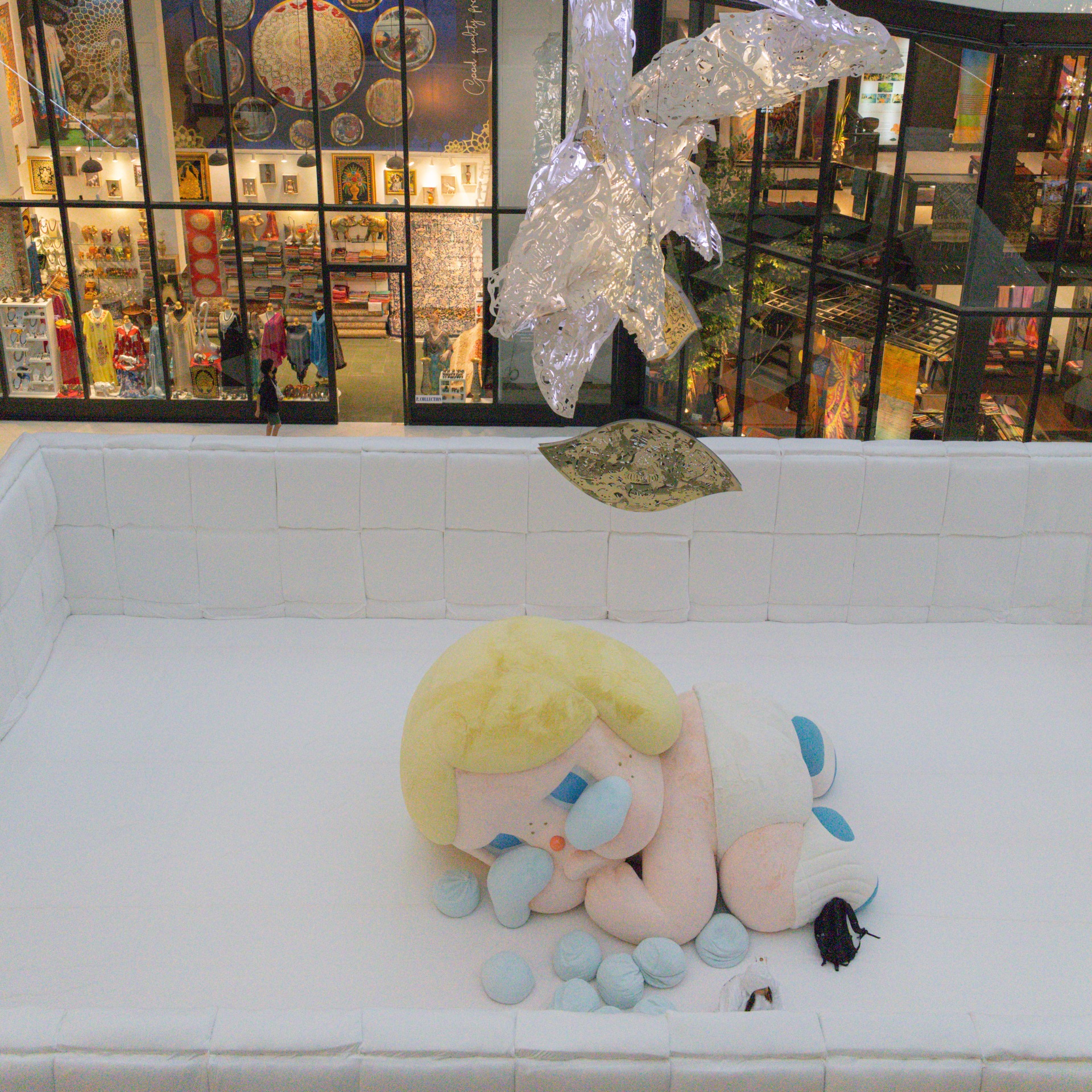 นิทรรศการ CryBaby