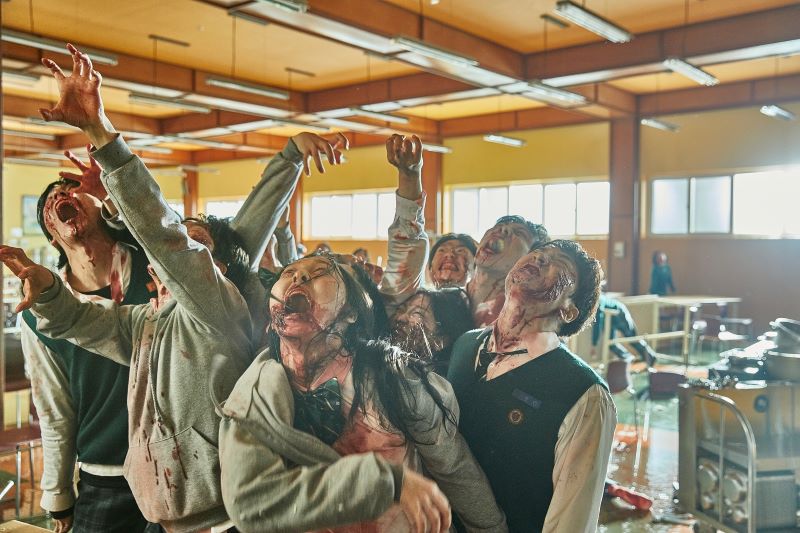 ฝูงซอมบี้จาก All of Us Are Dead มัธยมซอมบี้ ซีรีส์ซอมบี้ น่าดู