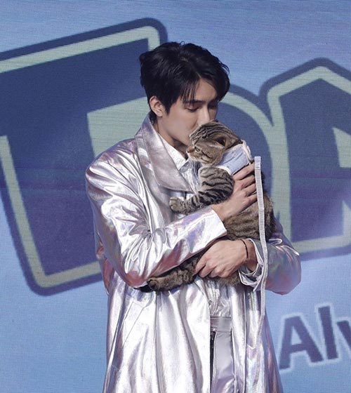 ภาพจาก Instagram theearthe