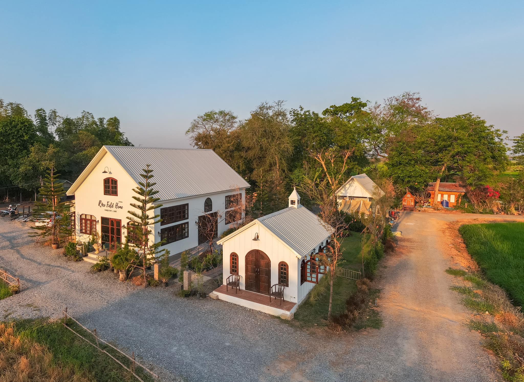 Rice Field Home Farm Stay & Cafe