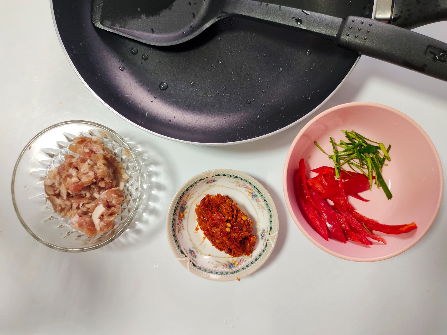 หมูผัดพริกแกง