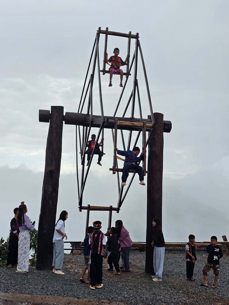 ประเพณีโล้ชิงช้า