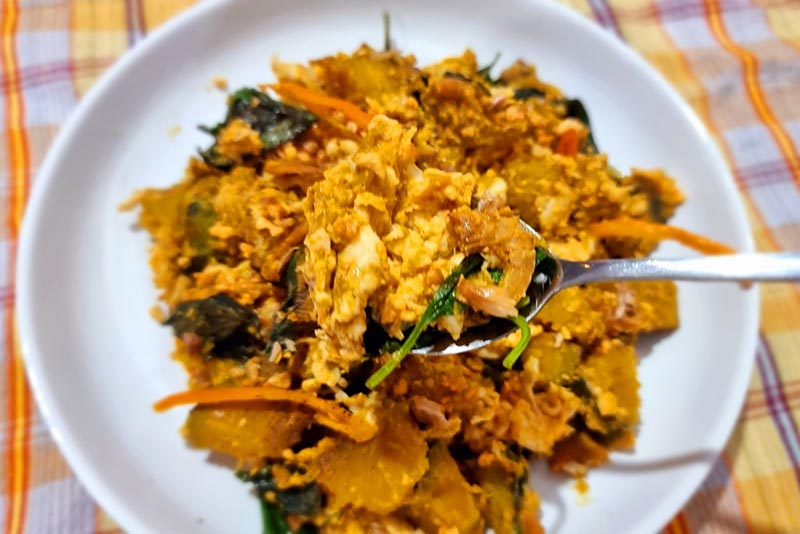 ฟักทองผัดไข่
