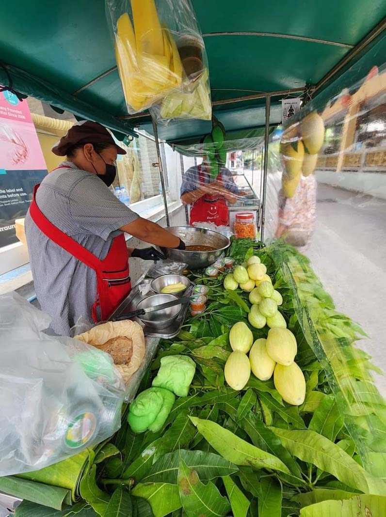 ร้านแม่กิมล้วน มะม่วงน้ำปลาหวาน ซอยพัทยากลาง 7