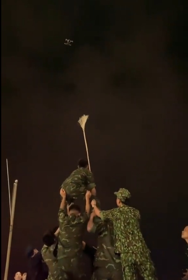 ทหาร