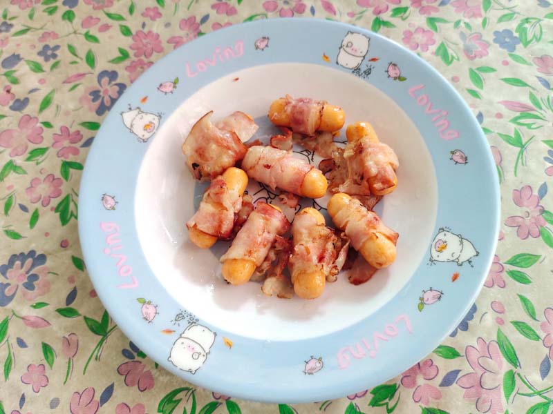 เบคอน