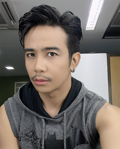 ก้อง ห้วยไร่ พัฒนาการความหล่อ