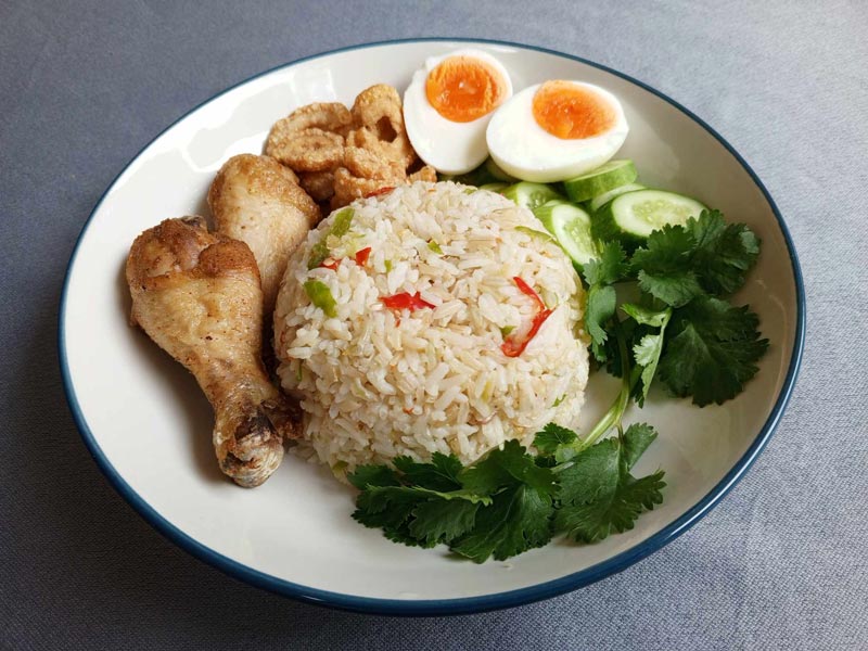 วิธีทำข้าวคลุกพริกเกลือ
