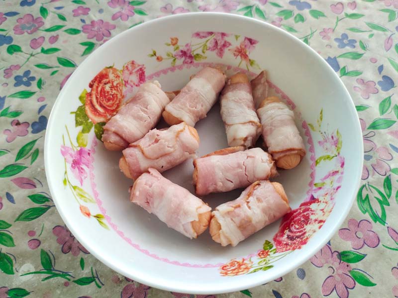เบคอน