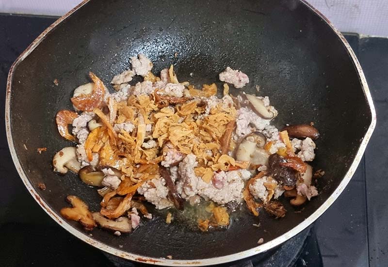 ข้าวต้มหมูสับ