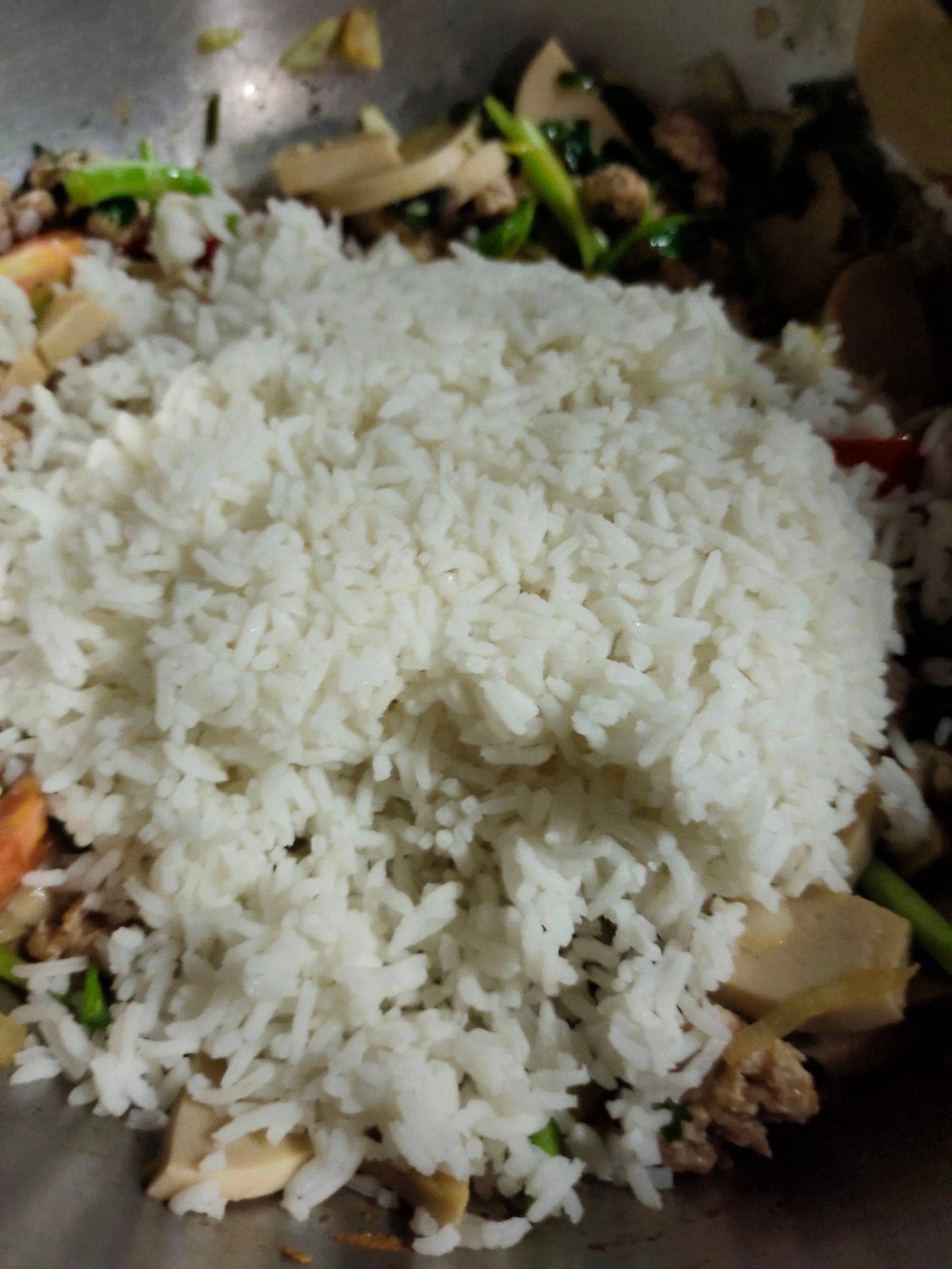 ข้าวผัดหมูยอ