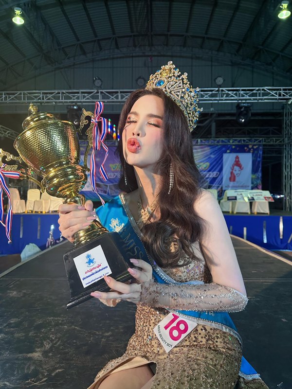 ภาพจาก : เฟซบุ๊ก อนิวัต ประทุมถิ่น