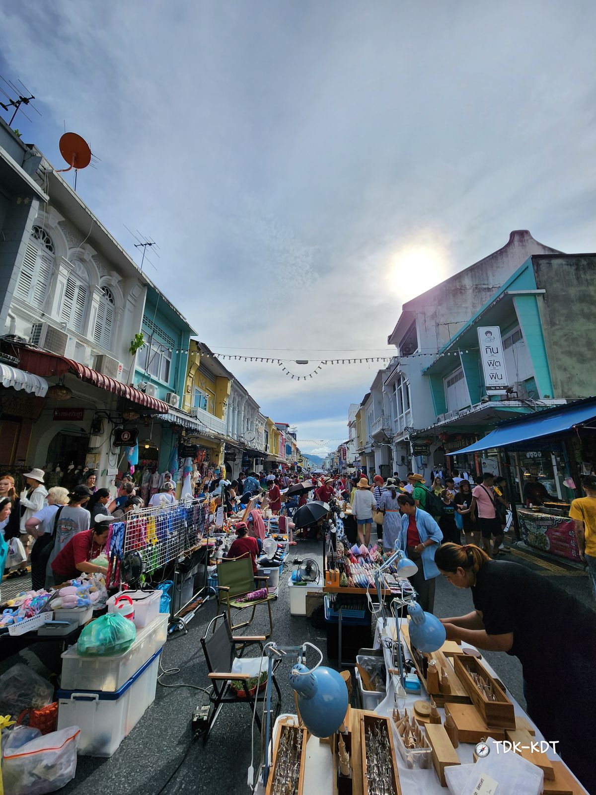 ถนนคนเดินภูเก็ตหลาดใหญ่