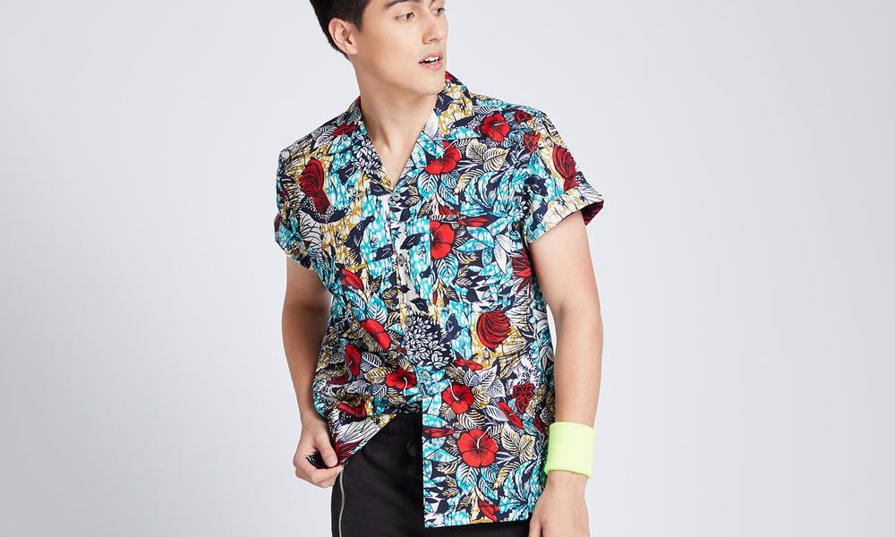เสื้อลายดอกผู้ชาย