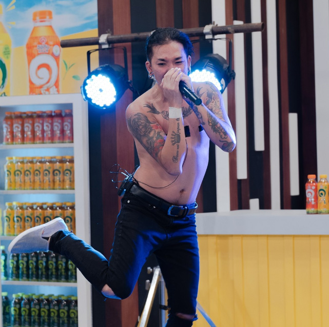 แจ๊ส ชวนชื่น