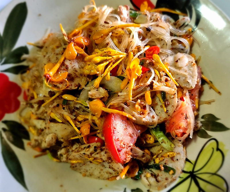 ยำวุ้นเส้นหมูยอ