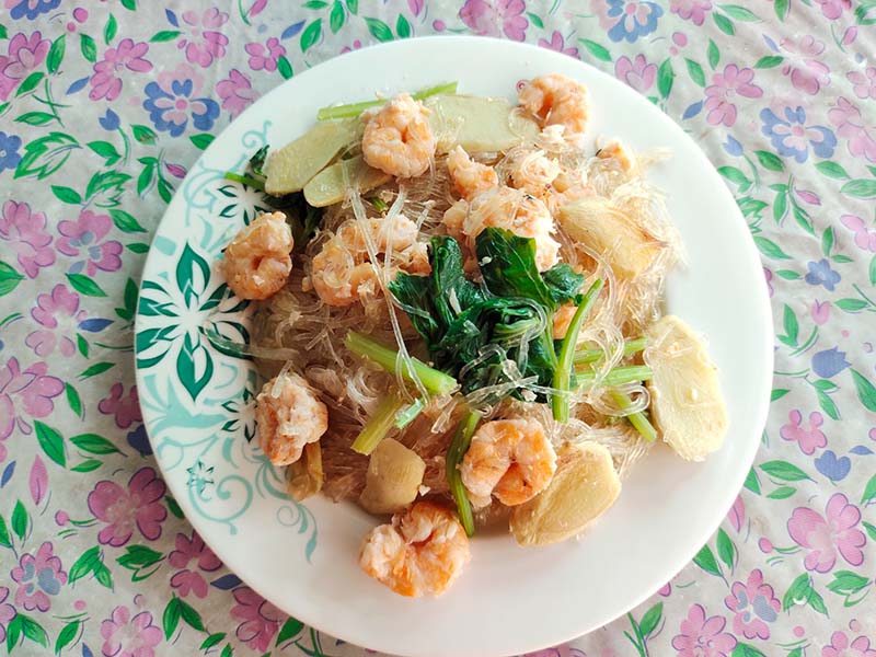 กุ้งอบวุ้นเส้น