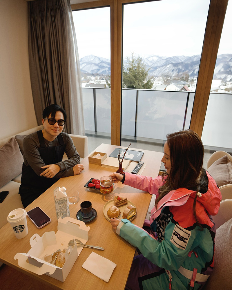 หมอช้าง ลงรูปคู่ภรรยา ฉลองรัก 17 ปี 