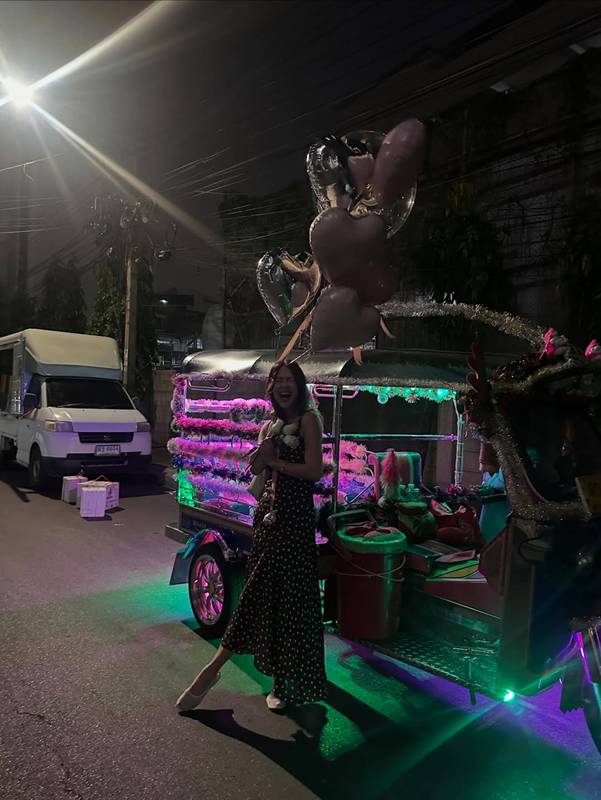 พอลล่า เทเลอร์ ฉลองวันเกิด 43 ปี