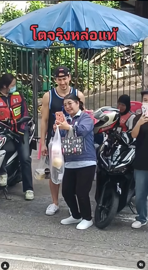 ณเดชน์ นั่งวินมอเตอร์ไซค์