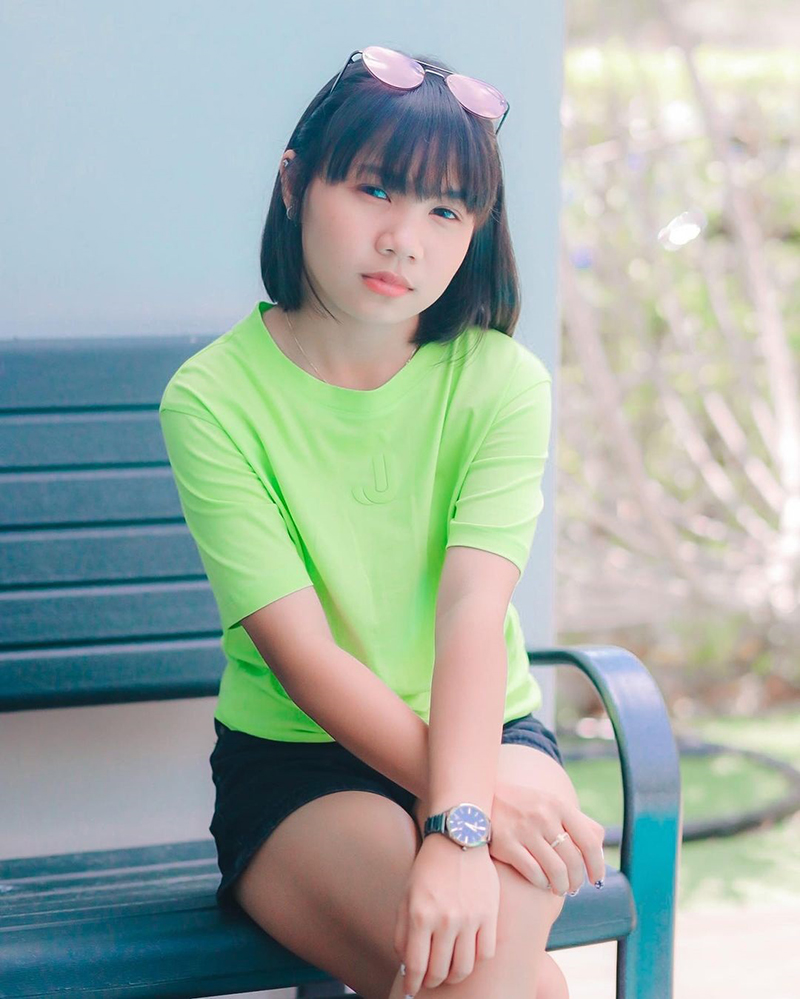 ลิลลี่ ได้หมดถ้าสดชื่น ดาราชุดว่ายน้ำ