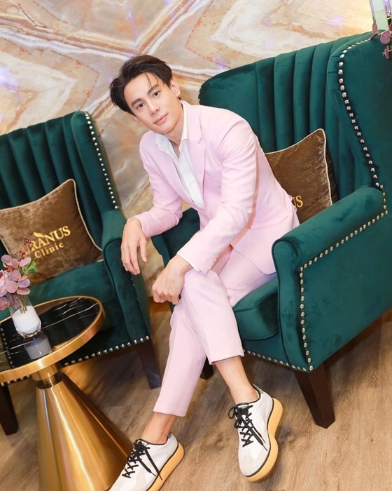 แบงค์ อาทิตย์