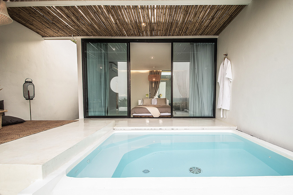 Myth Koh Larn Resort Bar And Bistro ที่พักเกาะล้าน