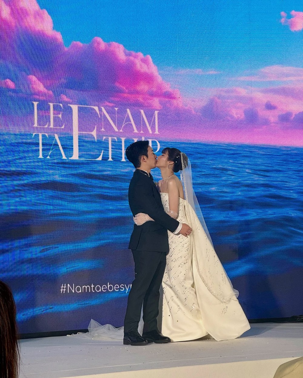 บรรยากาศงานแต่ง น้ำ กัญญ์กุลณัช วิวาห์หวาน ชุดเจ้าสาวอลัง