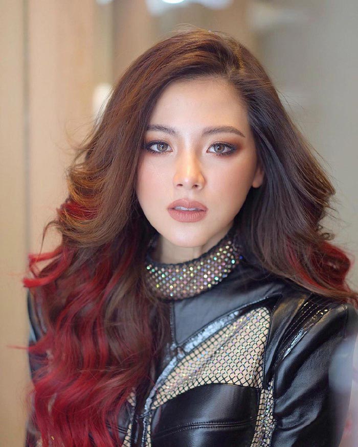 ใบเฟิร์น พิมพ์ชนก