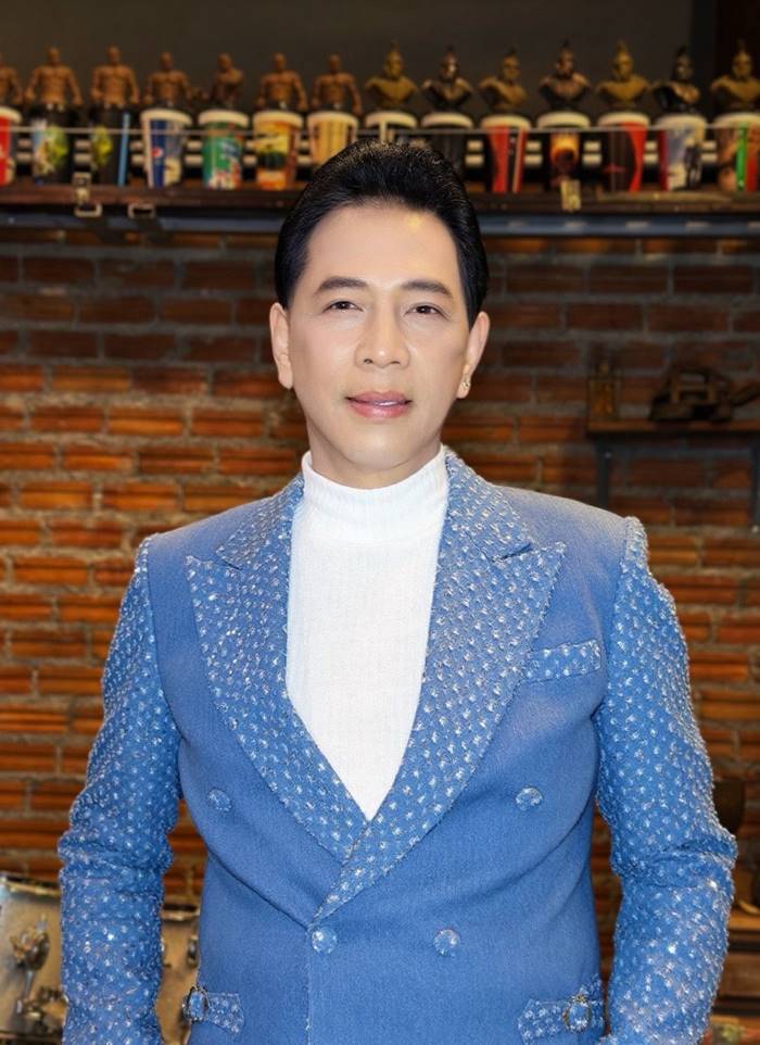 สุรชาติ สมบัติเจริญ