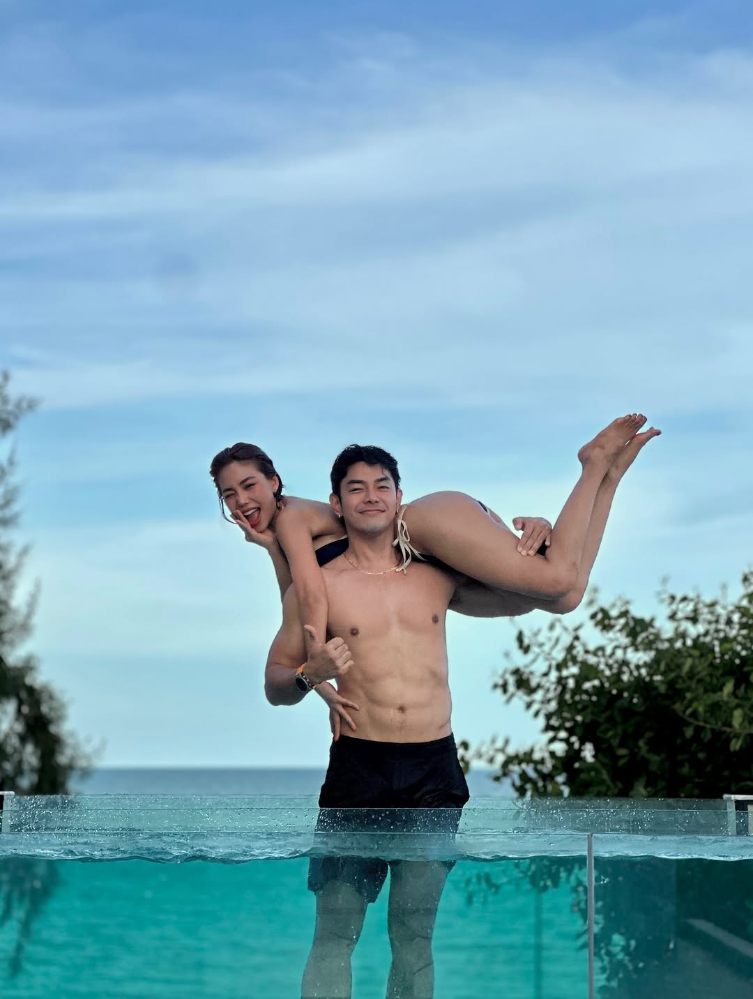 อาร์ต พศุตม์ ควงแฟนสาว ปุ๋ย พัชรินทร์ สวีตหวานริมทะเล