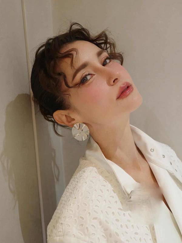 แอน ทองประสม อวดภาพวิ่งกับ เจมส์ จิรายุ