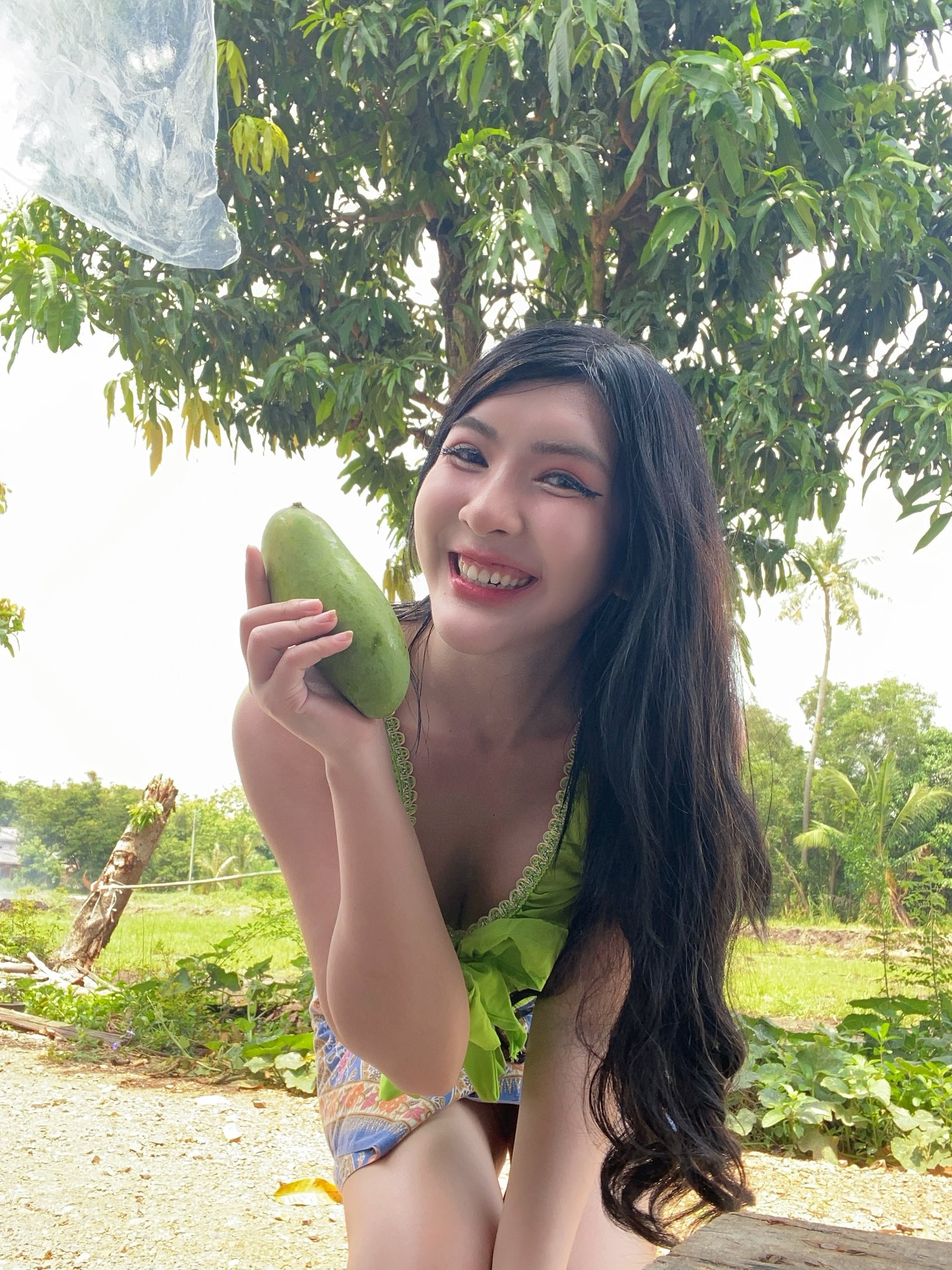จี๊ดจ๊าด ศจีรา