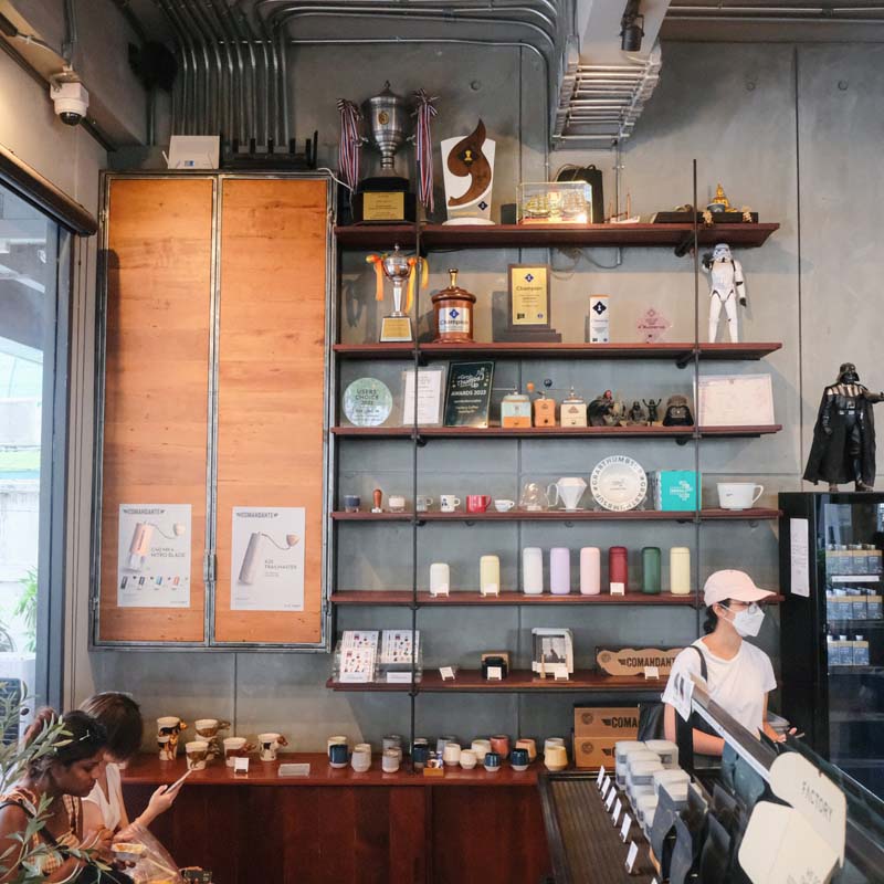 Factory Coffee Bangkok คาเฟ่ติด BTS พญาไท ขวัญใจชาวต่างชาติ