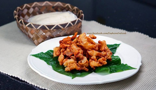 ข้าวเหนียวหมูทอดเจียงฮาย
